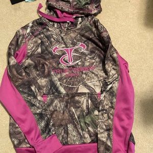 Truetimber pink and camo sweatshirt.Size medium Used